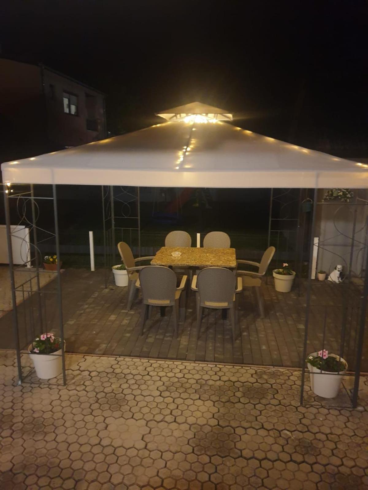 Apartman Sofia Zupanja Bagian luar foto